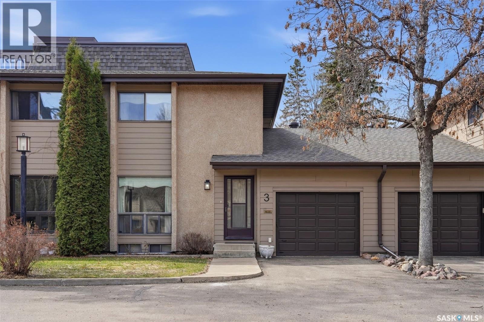 3 425 PINEHOUSE DRIVE
