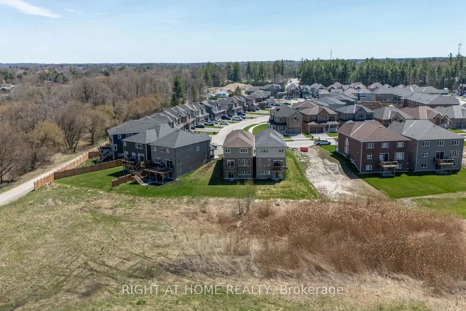 Additional image 19 of 68 Wood Crescent