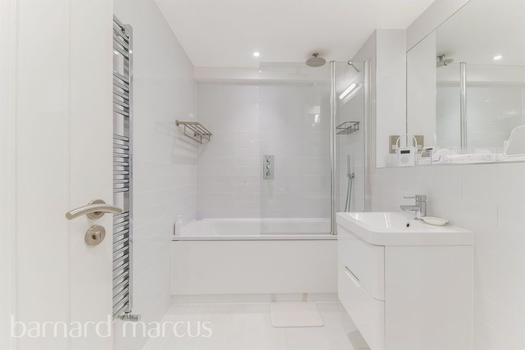 Additional image 11 of 2 bed flat for saleSouth Street, Epsom KT18