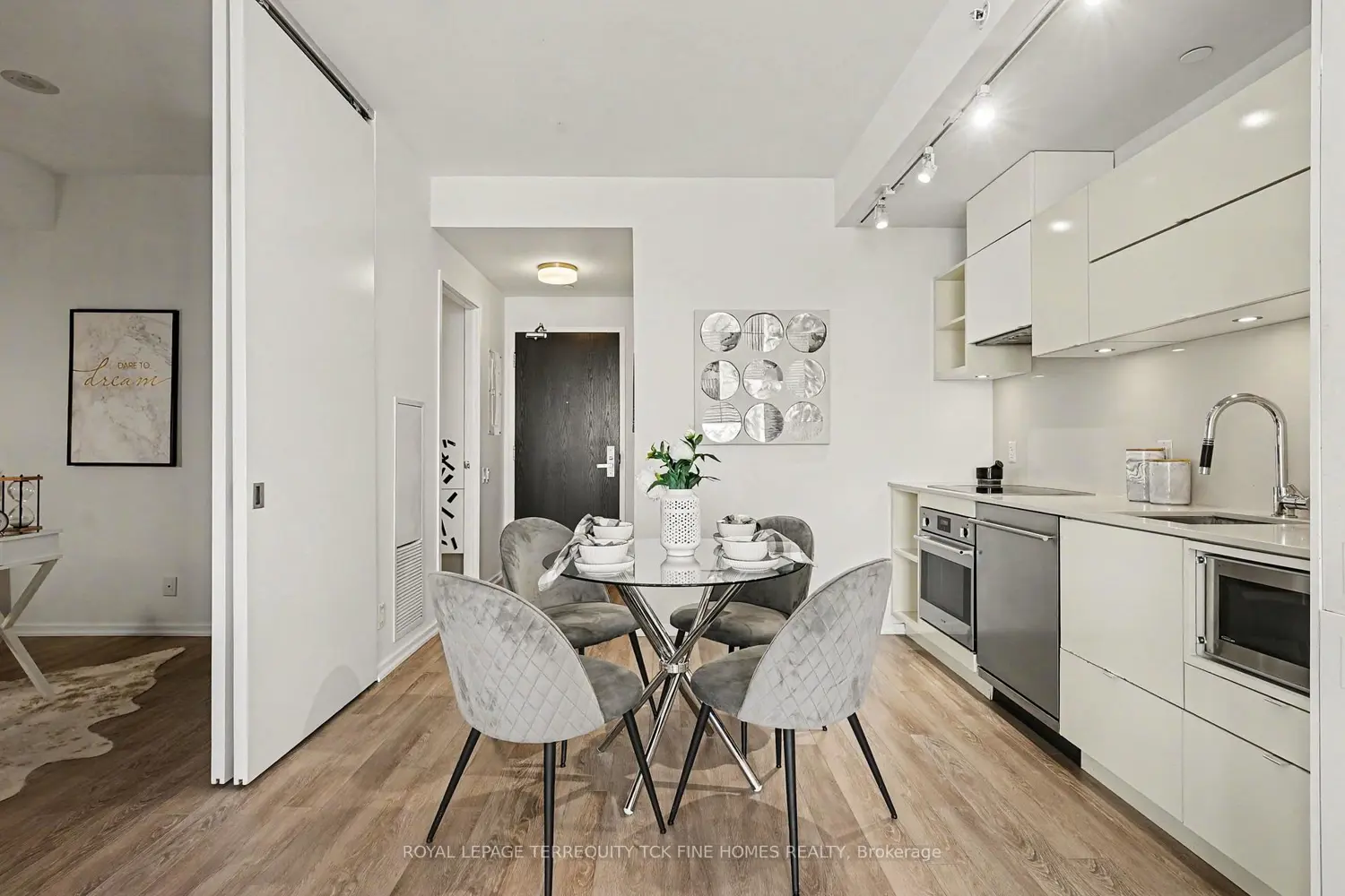 Additional image 6 of 125 Peter Street 2703