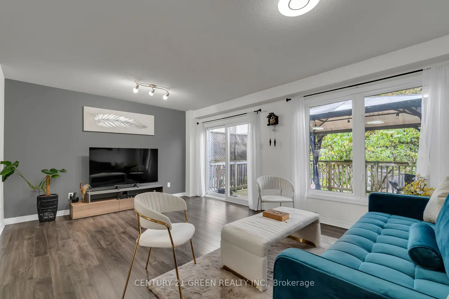 54 Rockcliffe Drive photo 5