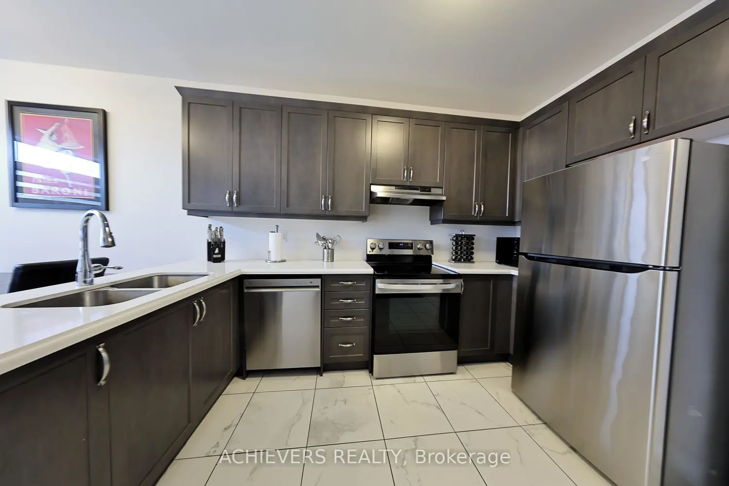 52 Branigan Crescent photo 5