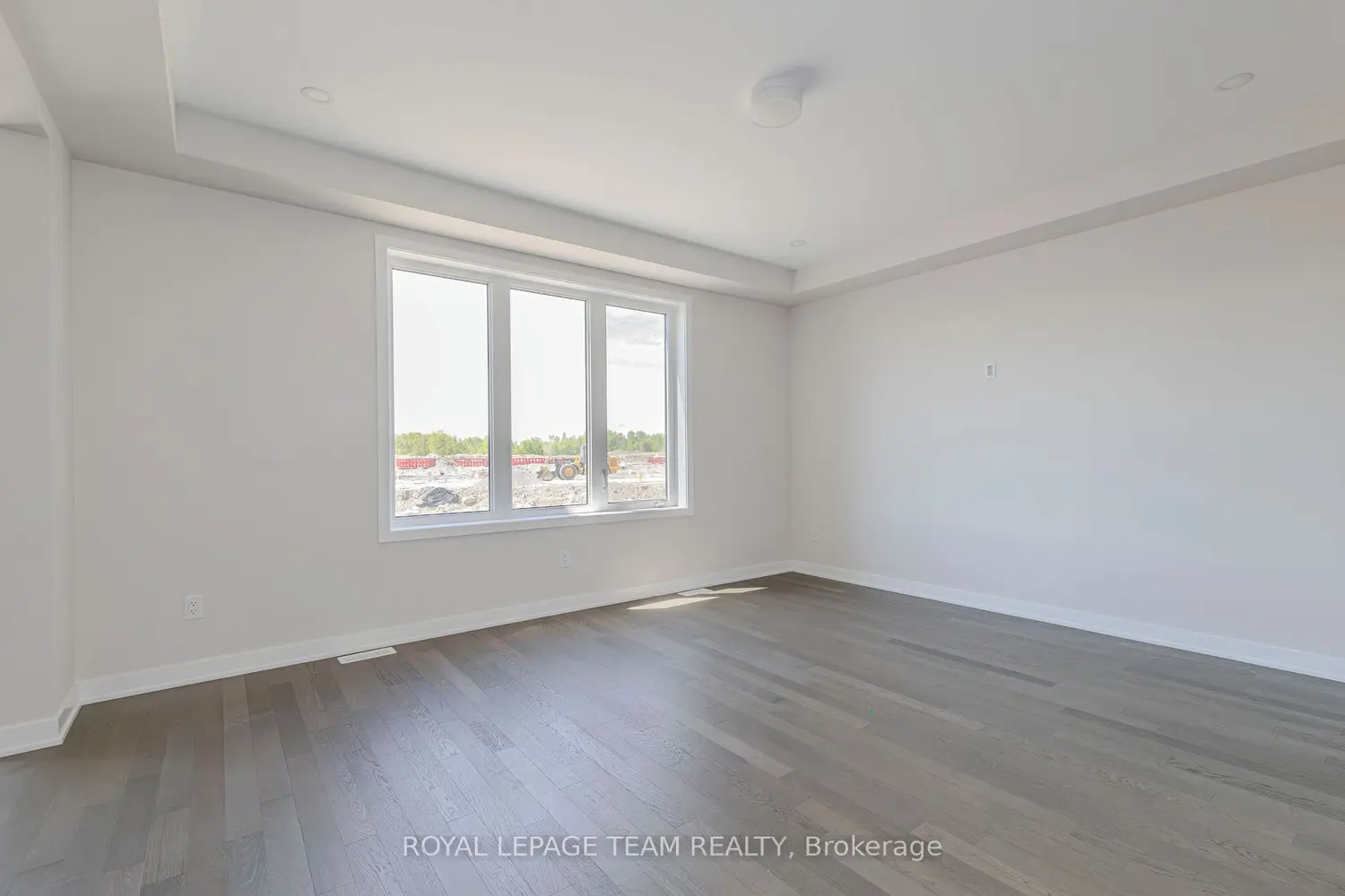 475 Meynell Road photo 5