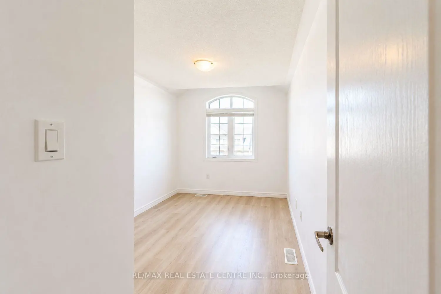 Additional image 11 of 341 Stewart Street