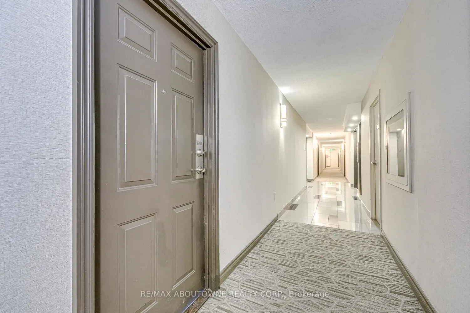 1270 Maple Crossing Boulevard 1705
