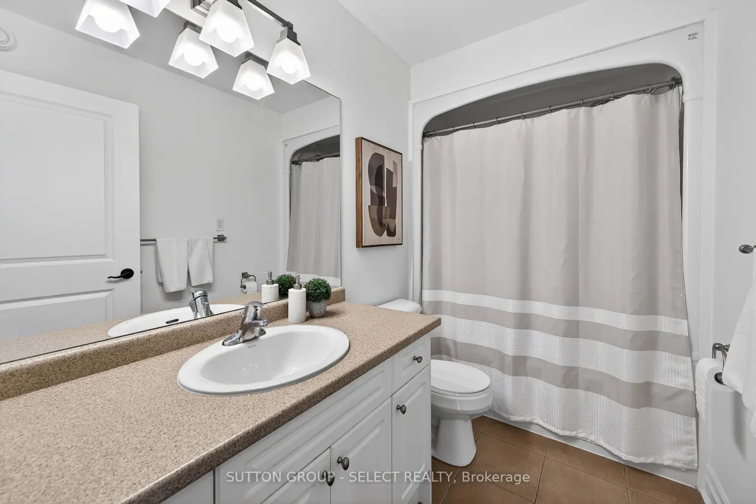 Additional image 17 of 220 Boyd Boulevard