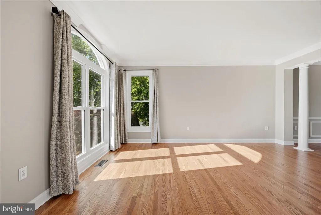 Additional image 14 of 301 Shiloh Place SE, Leesburg, VA 20175