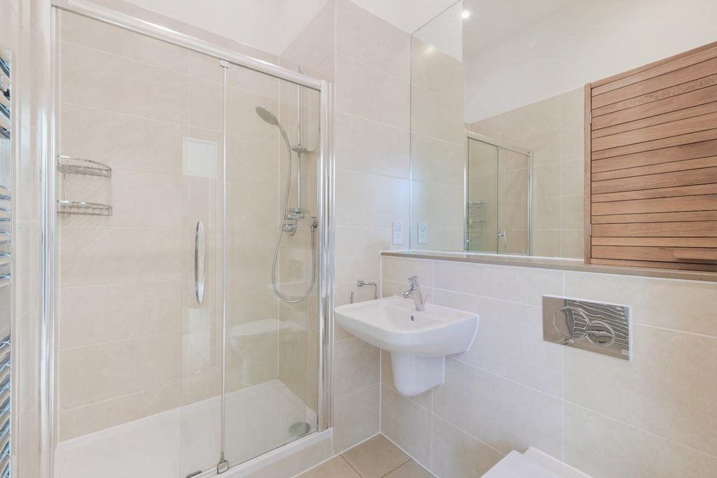 Additional image 10 of 2 bed flat for saleGlanville Way, Epsom KT19