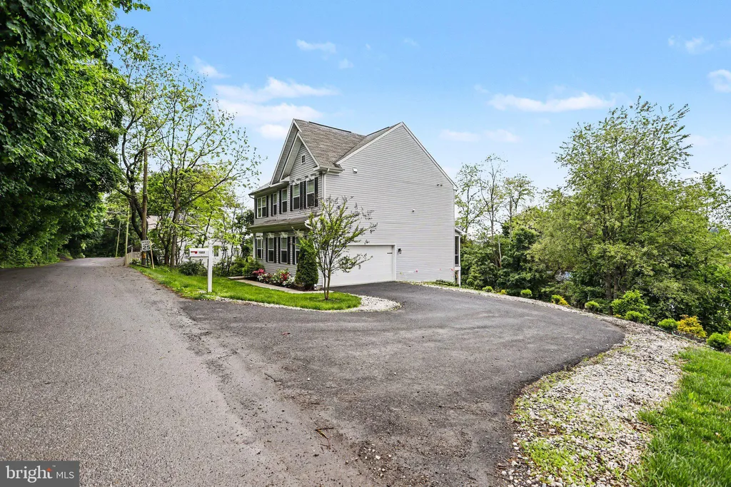 1003 Chestnut Street, Delta, PA 17314