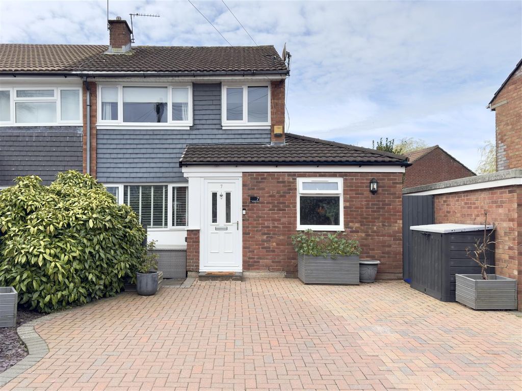 3 bed semi-detached house for saleSt. Dyfrig Close, Dinas Powys CF64