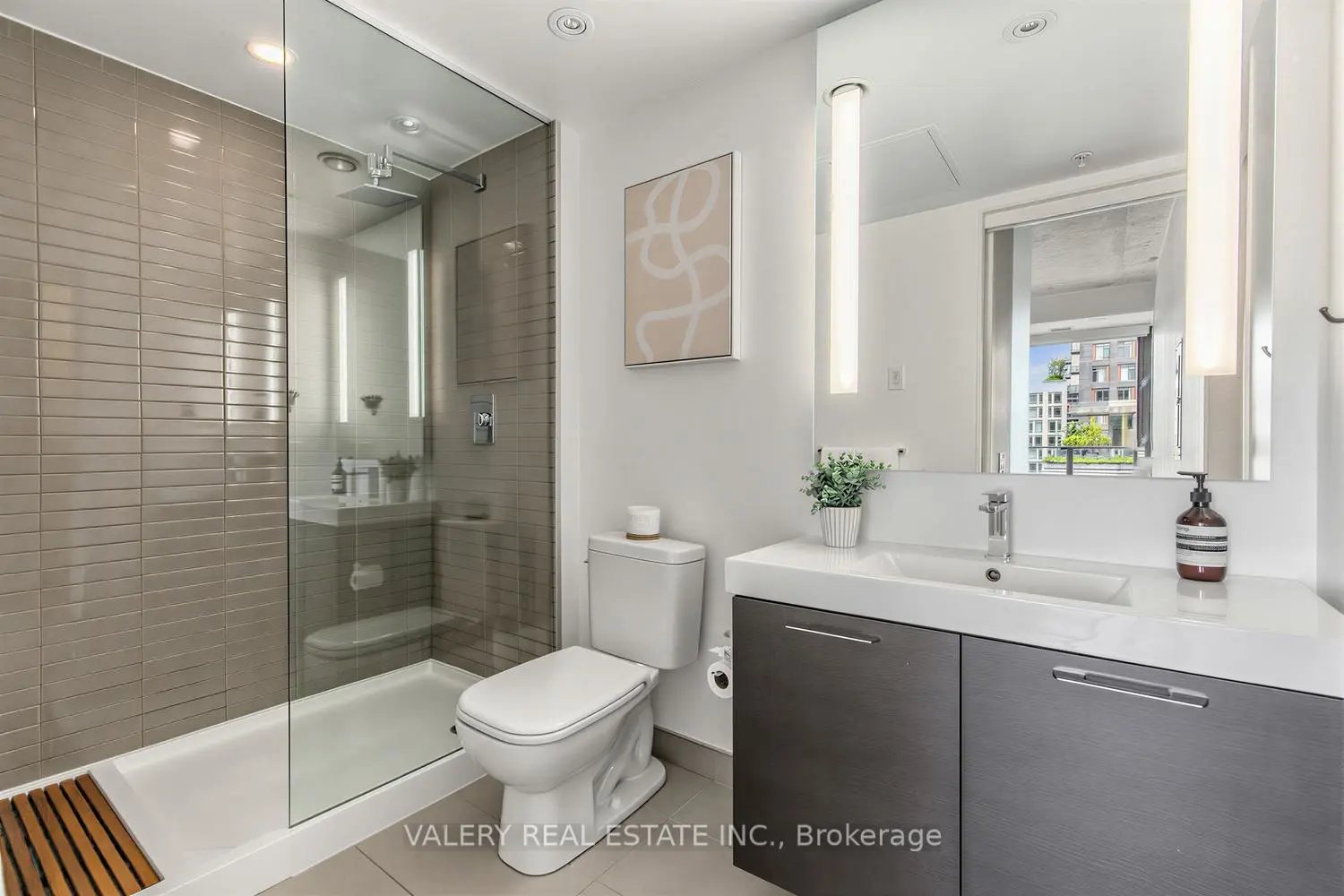 Additional image 14 of 629 King Street 1022