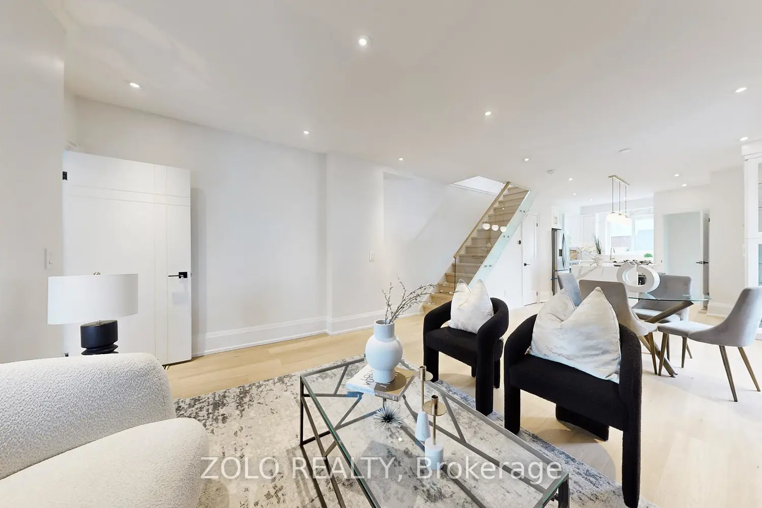 Additional image 5 of 98 Woodmount Avenue