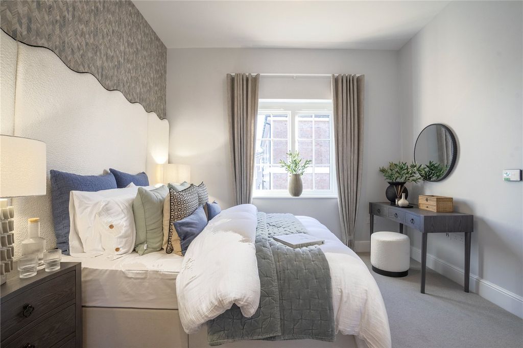 4 bed detached house for salePeninsula View, Halstock Street, Poundbury, Dorchester DT1 photo 5