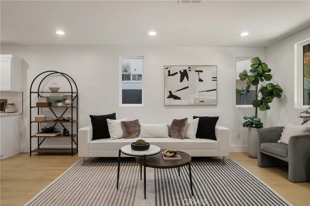 Additional image 22 of 2706 S Cochran Street, Los Angeles, CA 90016