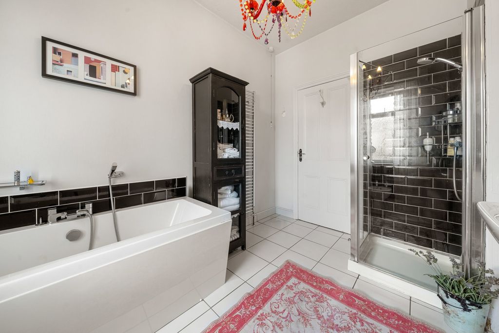Additional image 14 of 4 bed terraced house for saleJepson Lane, Elland HX5