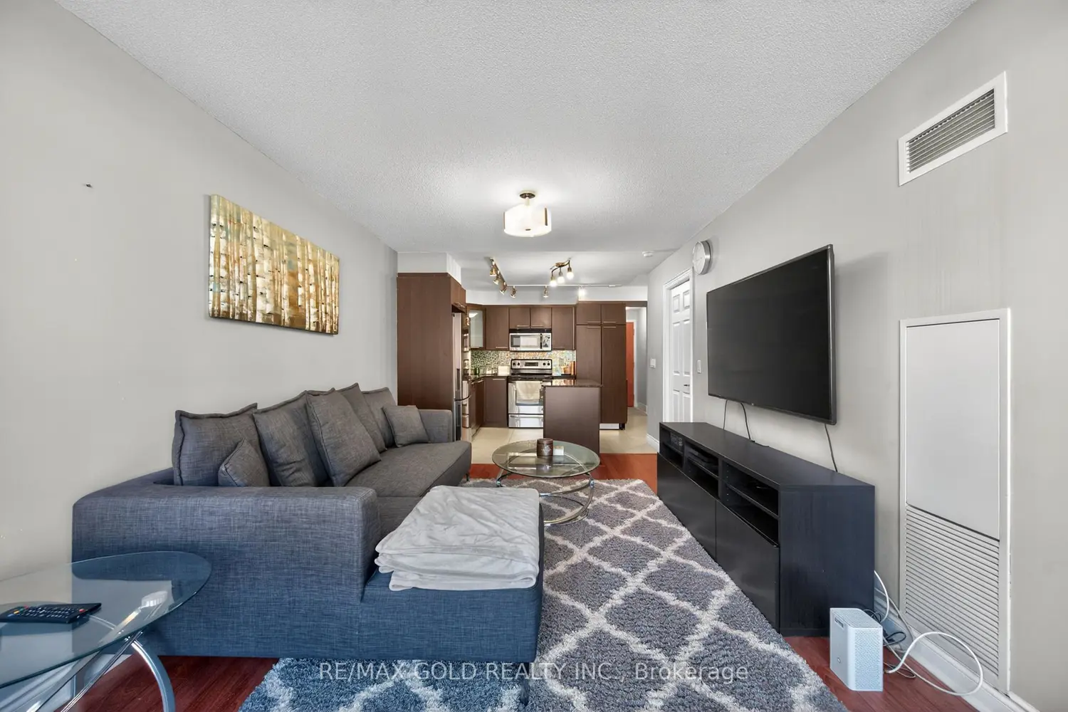 Additional image 10 of 37 Galleria Parkway 319