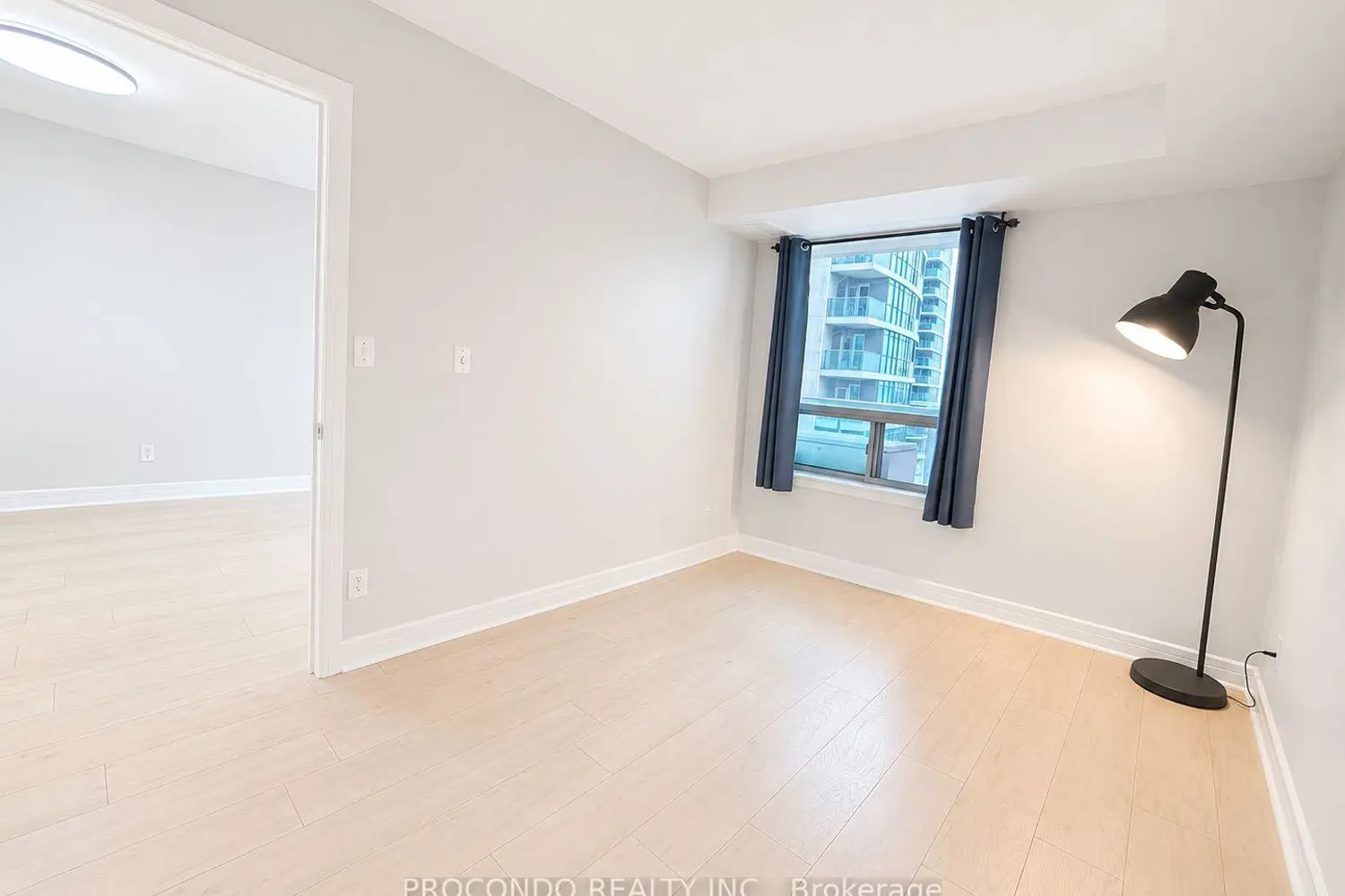 Additional image 14 of 18 Harrison Garden Boulevard 509