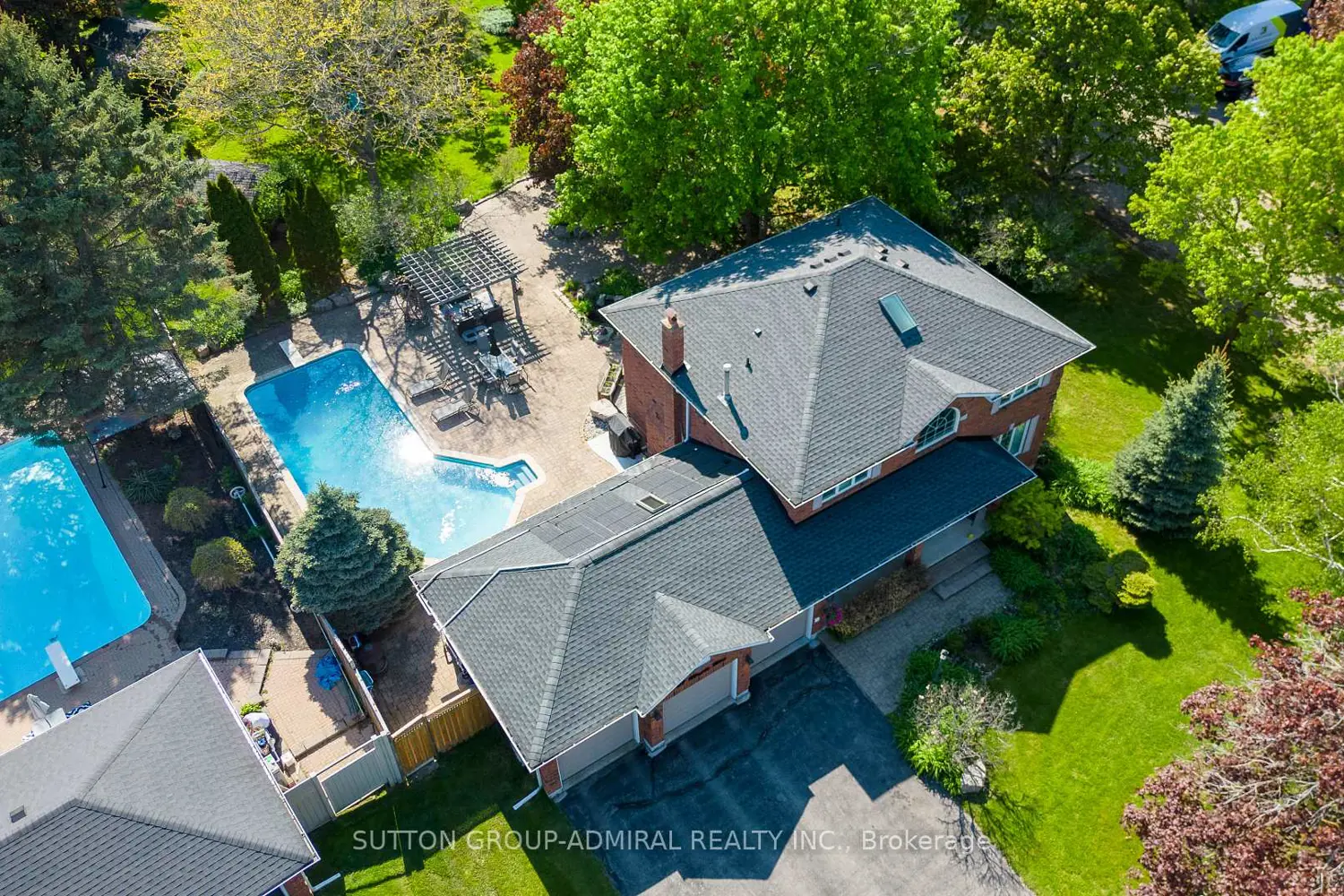 48 Maple Way photo 2