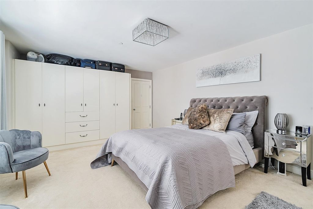 Additional image 6 of 2 bed flat for saleHigh West Street, Dorchester DT1