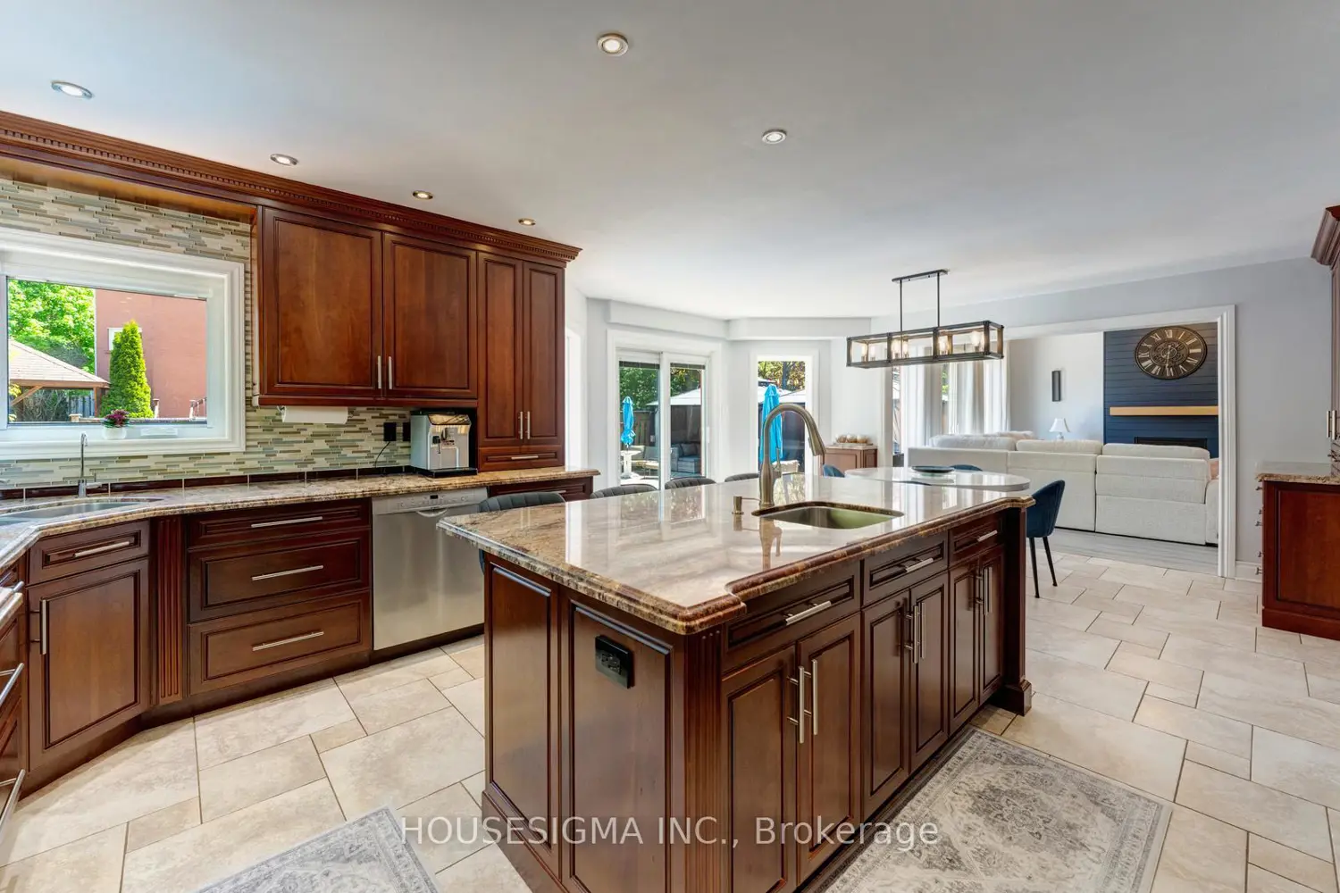 30 Gooderham Drive photo 2