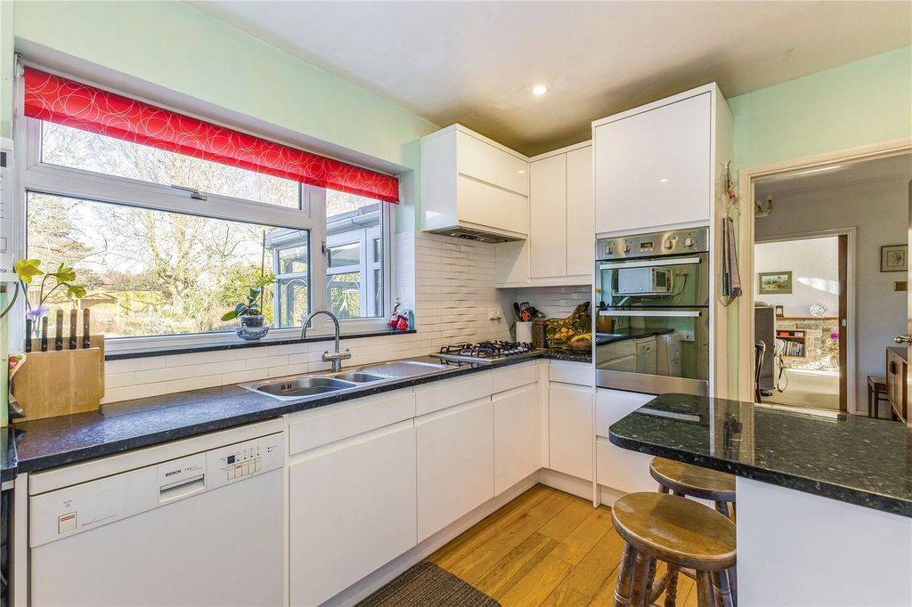 Additional image 9 of 4 bed detached house for saleThe Avenue, Dunstable, Bedfordshire LU6