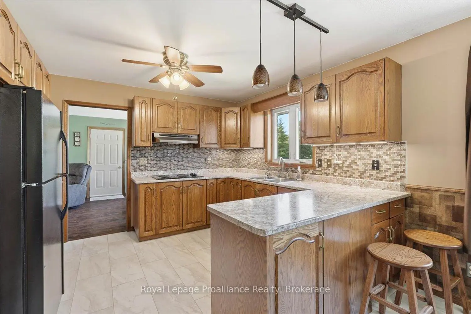 330 Thrasher Road photo 3