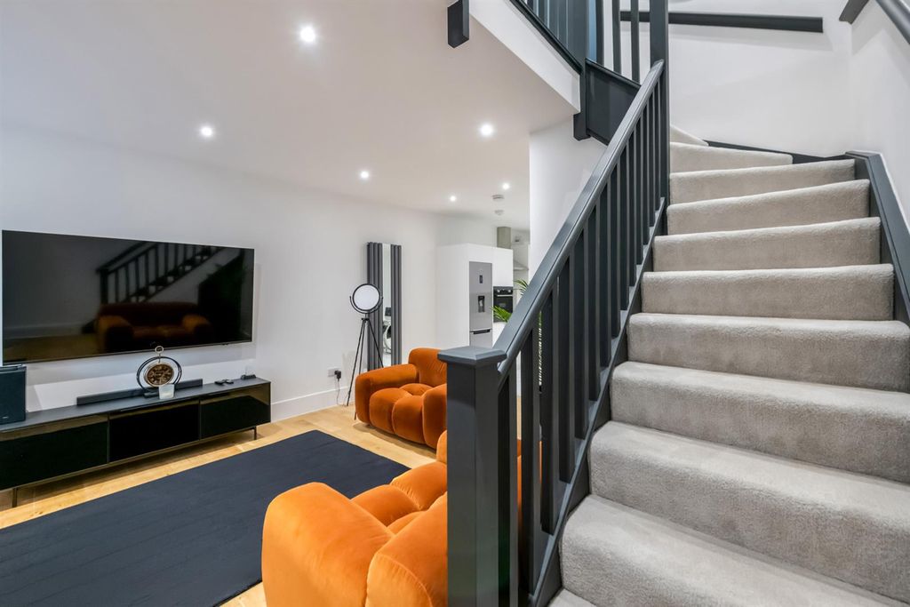Additional image 13 of 3 bed town house for sale13A West Burnside, Dollar FK14