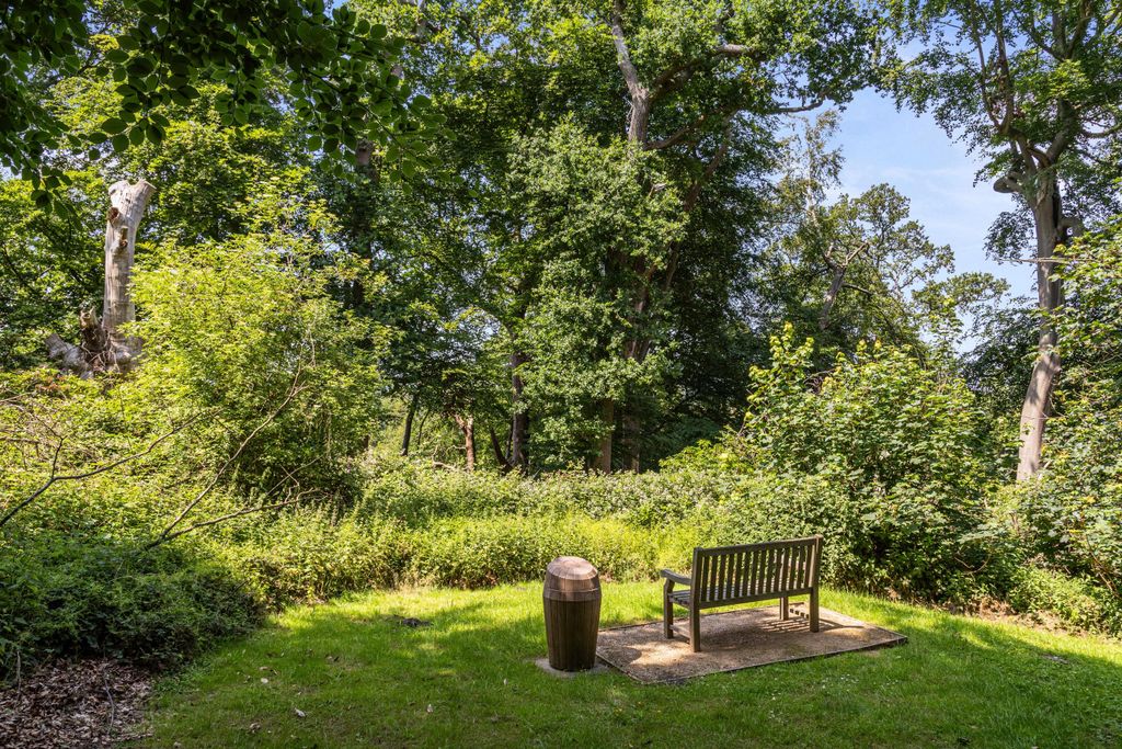 Additional image 19 of 2 bed flat for saleMagna Carta Park, Cooper's Hill, Englefield Green, Surrey TW20