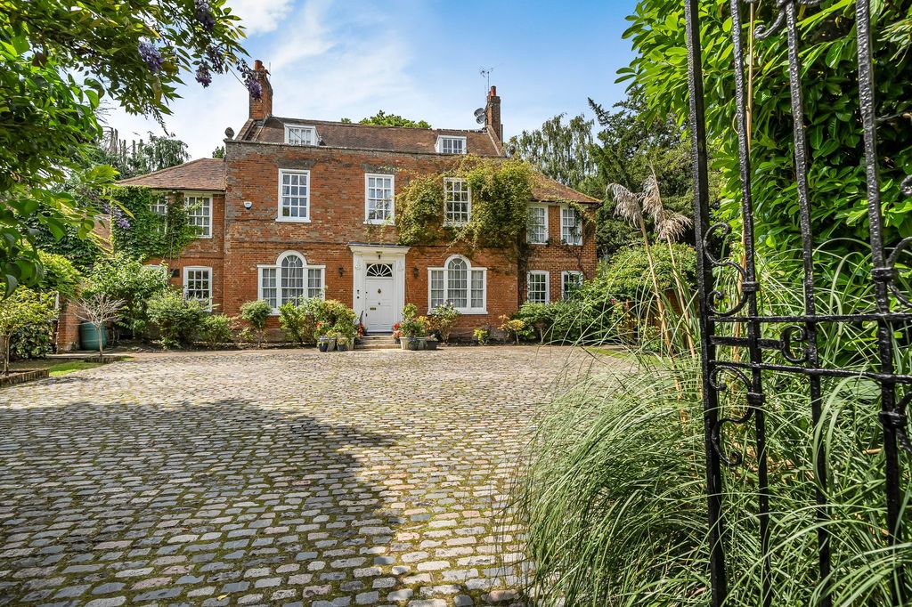 Additional image 28 of 4 bed detached house for saleChalk Lane, Epsom KT18