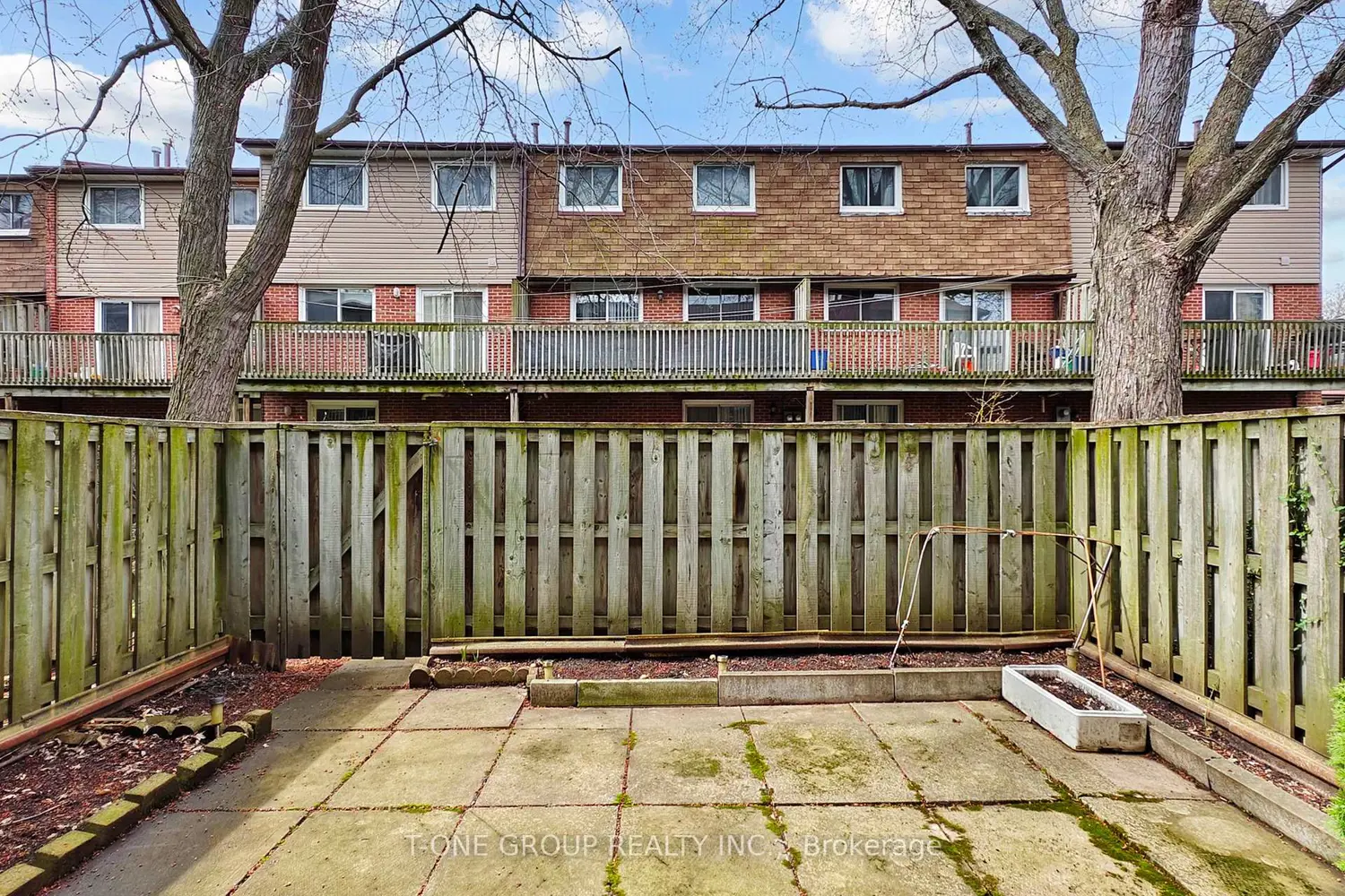 Additional image 16 of 3025 Cedarglen Gate 75
