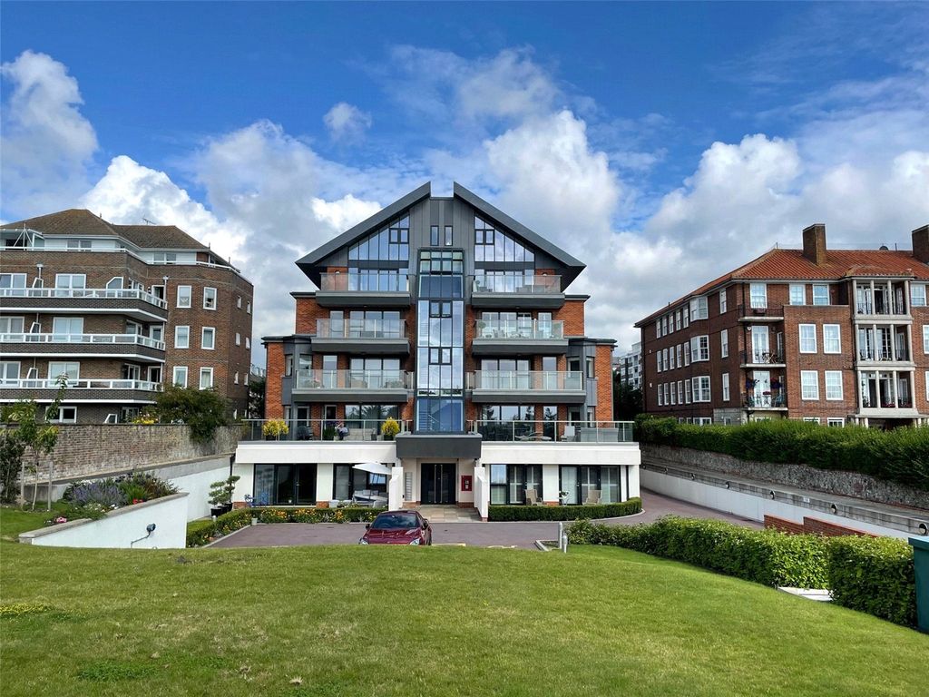 3 bed flat for saleKing Edwards Parade, Meads, Eastbourne BN20