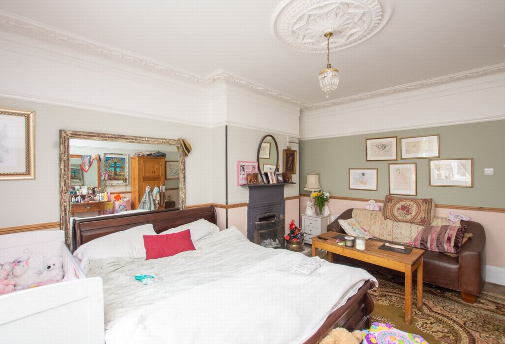 Additional image 2 of 4 bed pub/bar for saleLadywell, Dover CT16