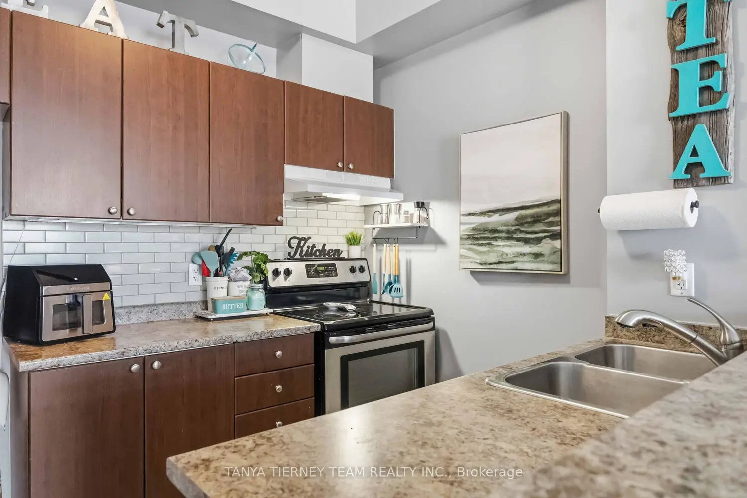 52 Harvey Johnston Way 307 photo 4