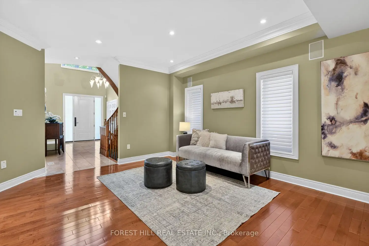 33 Chopin Boulevard photo 2