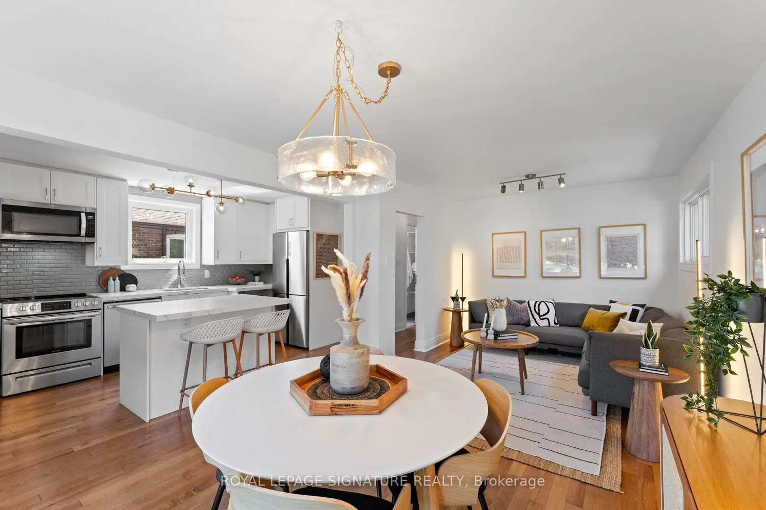 1342 Victoria Park Avenue