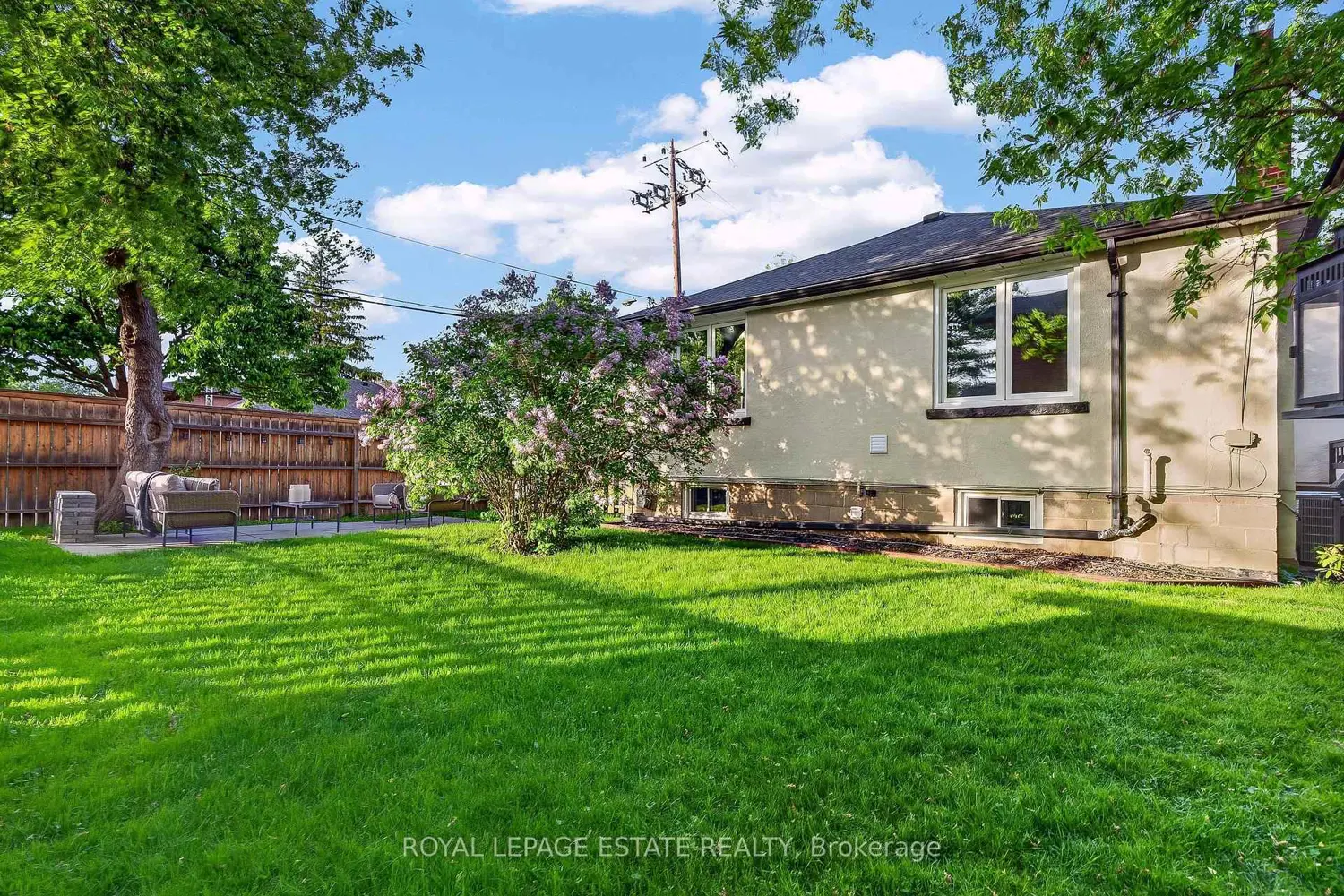 Additional image 19 of 1016 Kipling Avenue