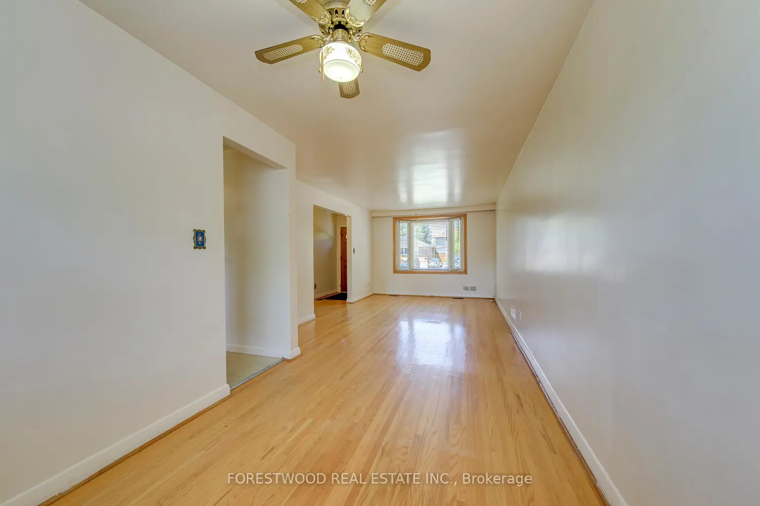 3477 Capricorn Crescent photo 4