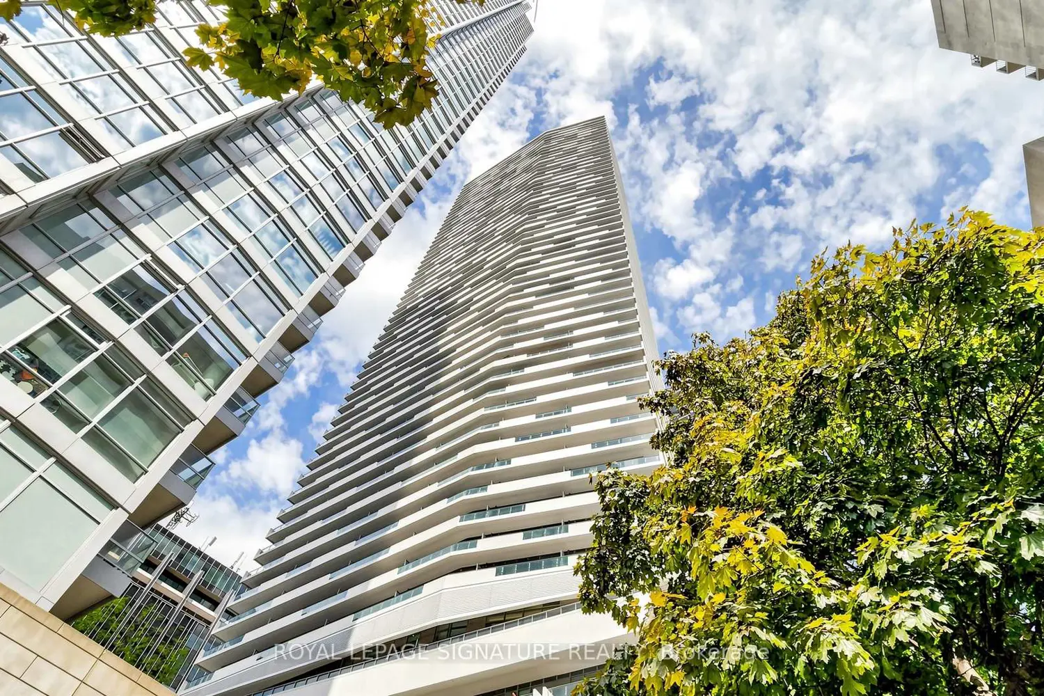 Additional image 20 of 2221 Yonge Street 1011