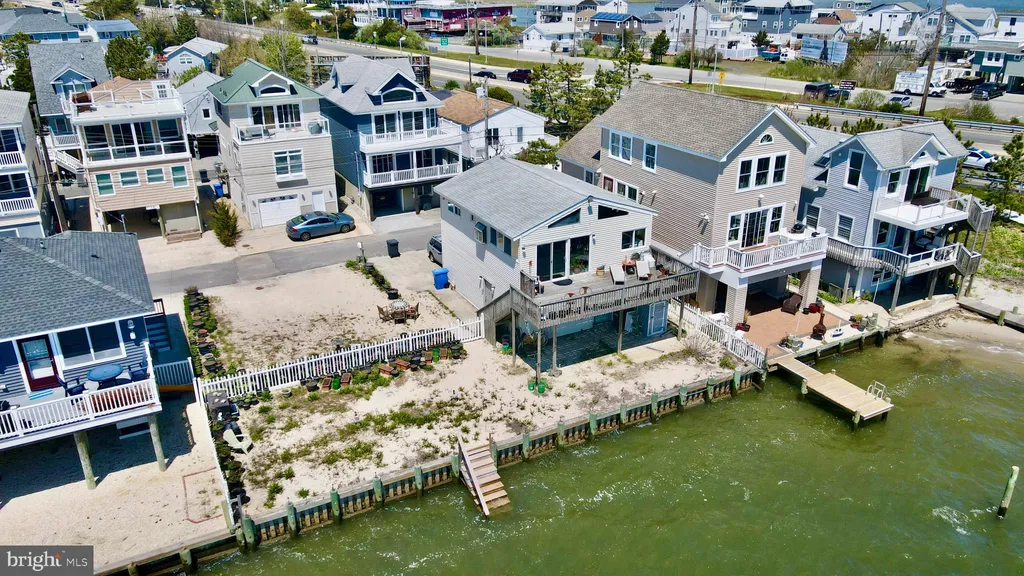 11 Fourth Street, Manahawkin, NJ 08050