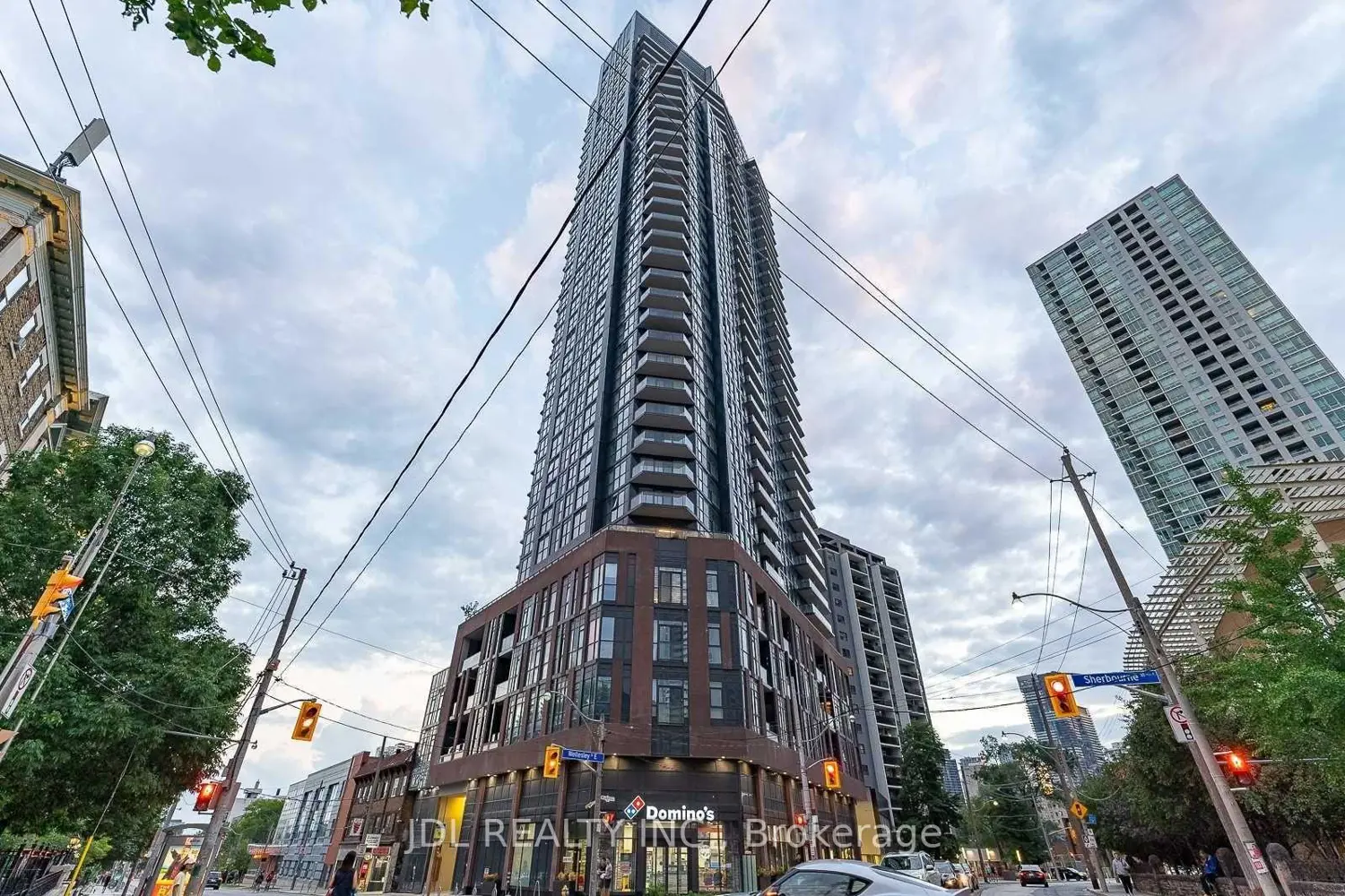 159 Wellesley Street 1308