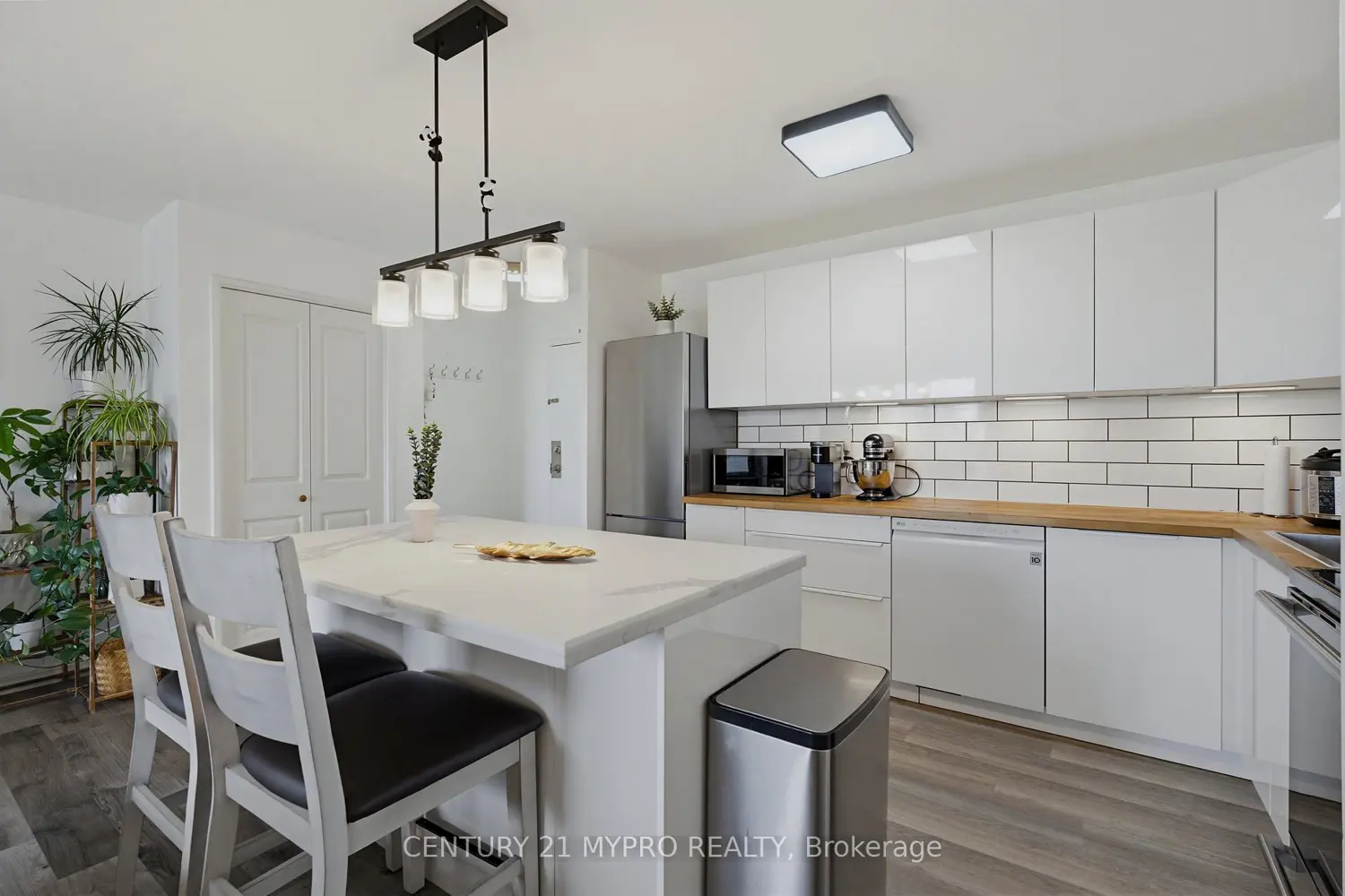 Additional image 5 of 563 Mornington Avenue 708