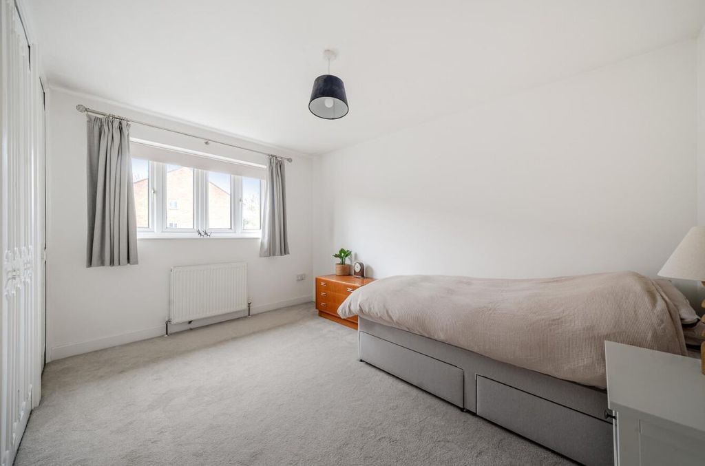 Additional image 7 of 1 bed property for saleStratford Place, Eastleigh SO50