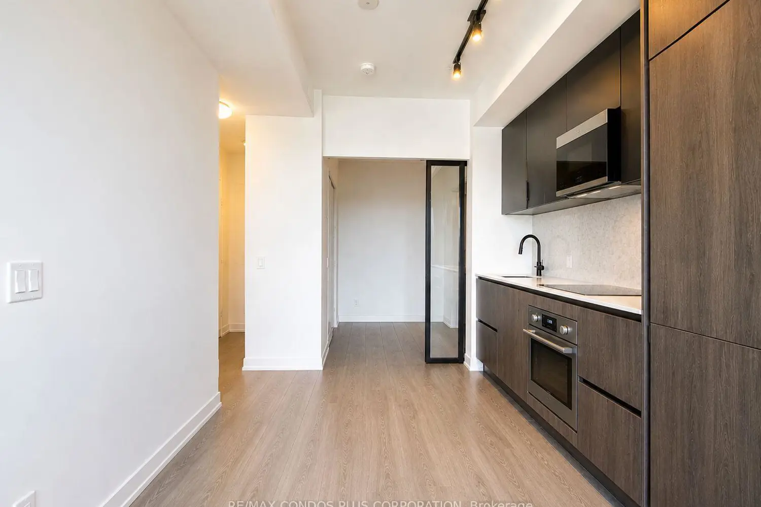 Additional image 3 of 108 Peter Street 3701