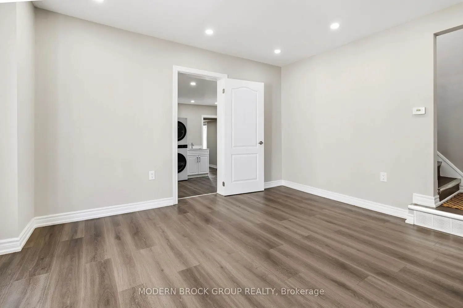 110 Brock Street photo 5