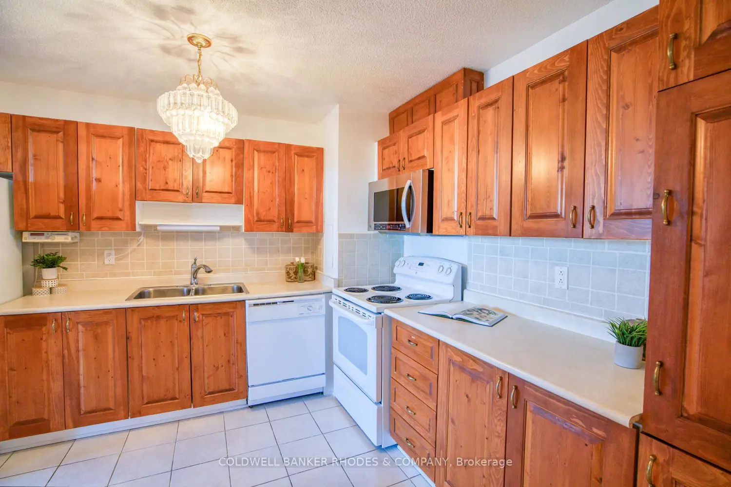 Additional image 5 of 2951 Riverside Drive 303