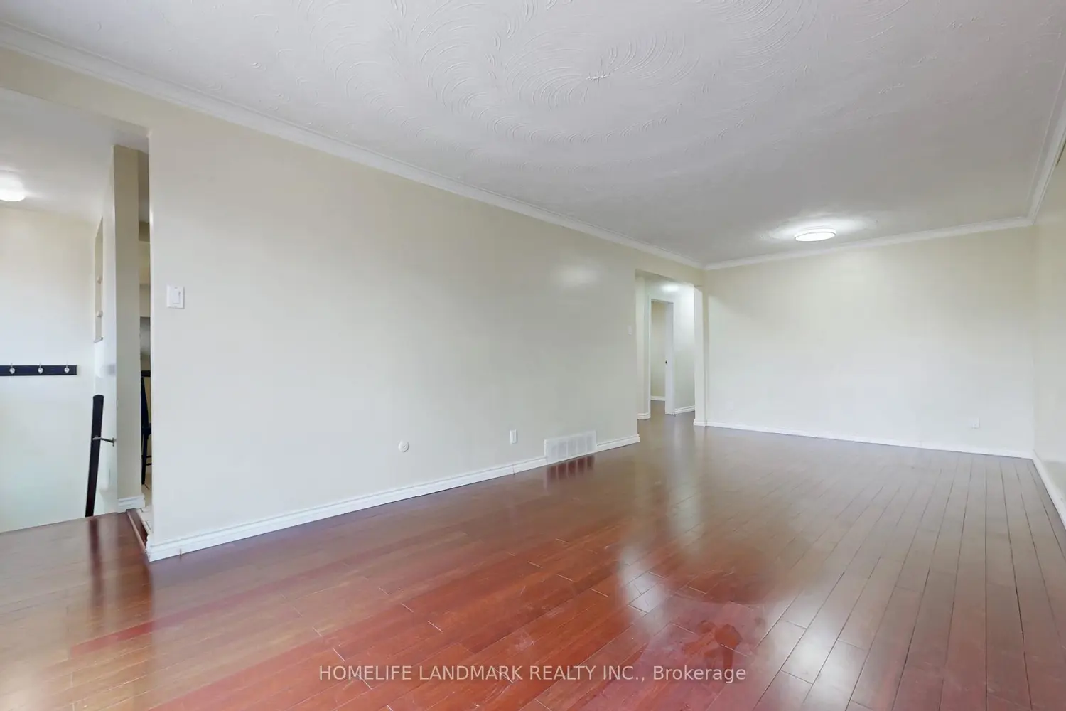 Additional image 5 of 225 Pineway Boulevard