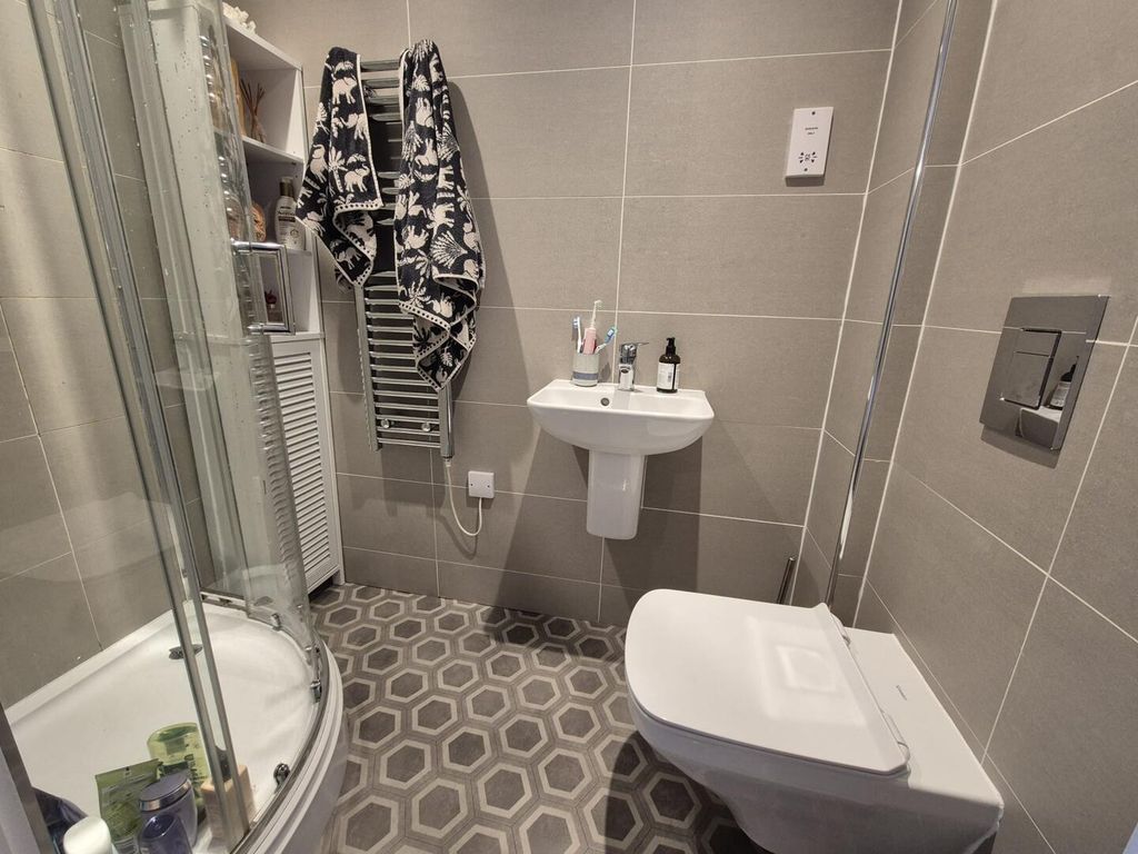 Additional image 14 of 2 bed flat for saleSteeple View Close, Hyde SK14