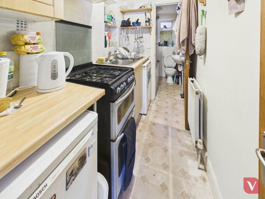 Additional image 11 of 8 bed detached house for saleHigh Street South, Dunstable LU6