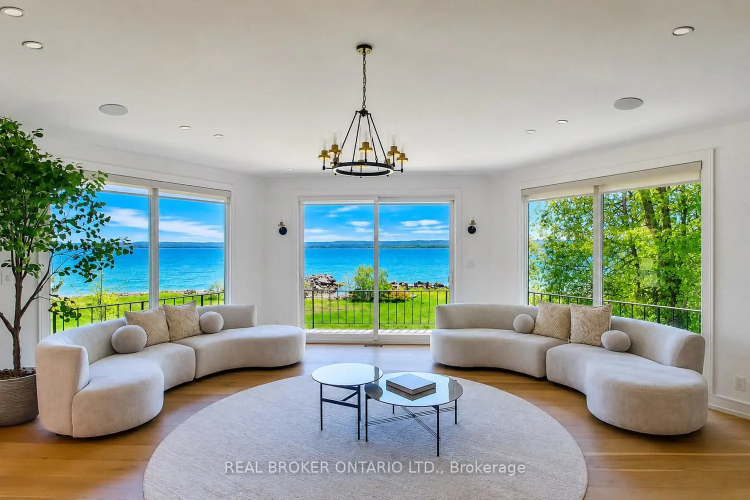 285 Balmy Beach Road photo 3