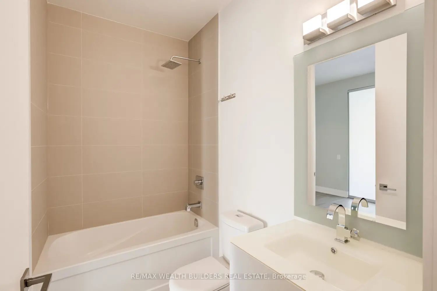 Additional image 8 of 111 St Clair Avenue 328